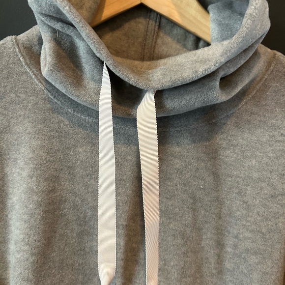 Lululemon Gray Go Forward Pullover Fleece - Picture 3 of 8